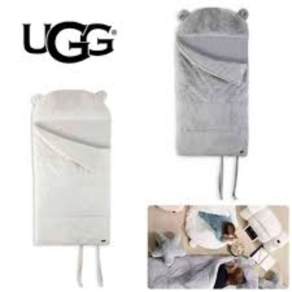 Ugg Kids Polar Sleeping Bag With Built-In Pillow - Picture 4 of 4